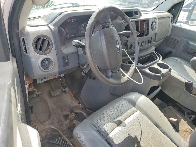 2011 Ford E350 BOX Truck