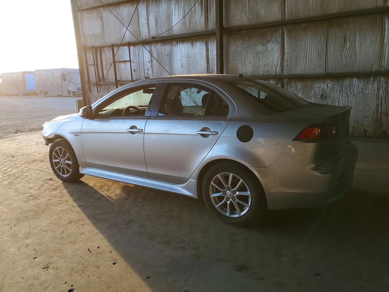 2016 Mitsubishi Lancer es