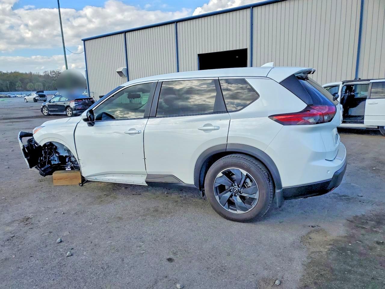 2025 Nissan Rogue sv