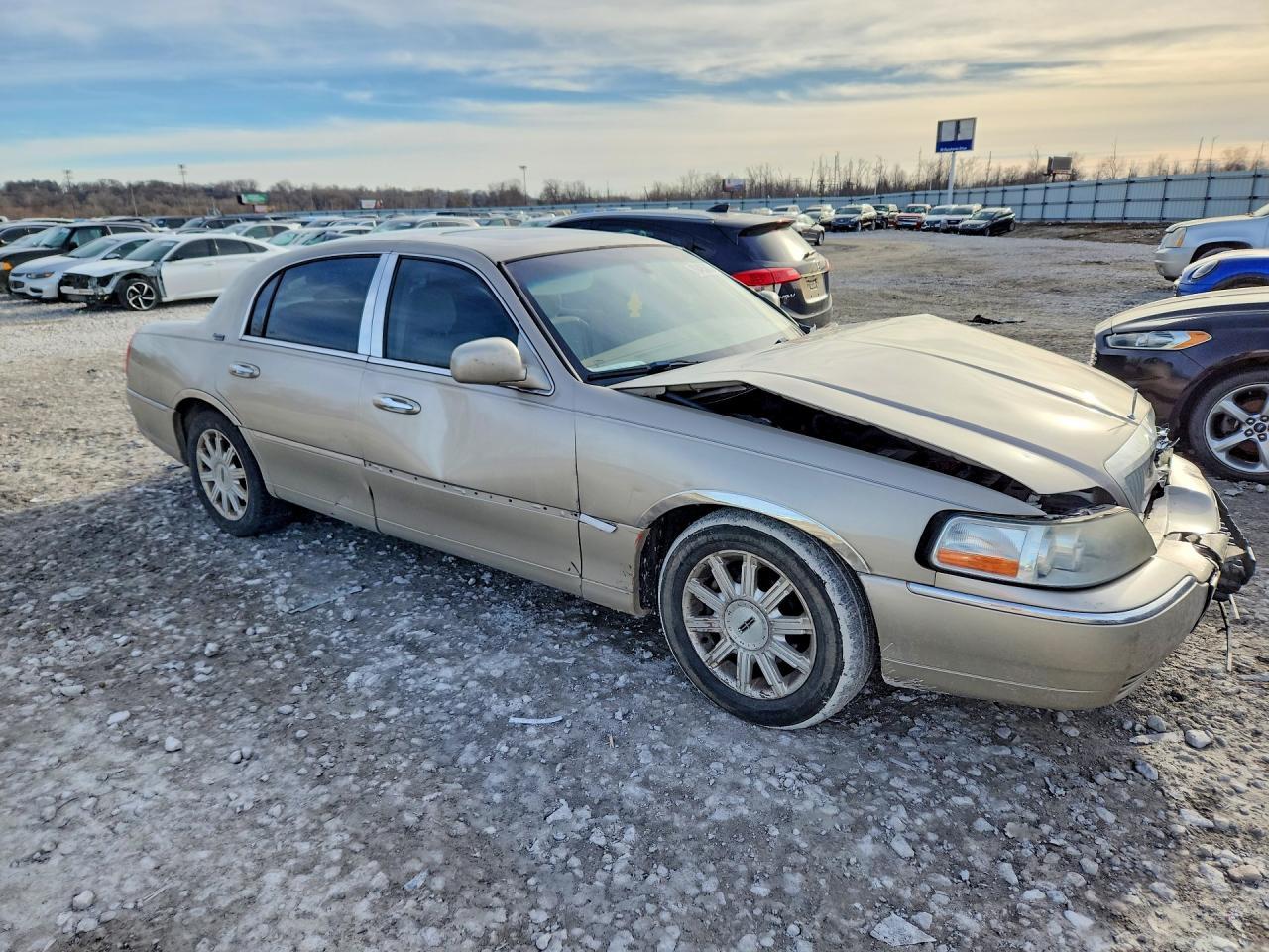 2006 Lincoln Town car Signature Limited
