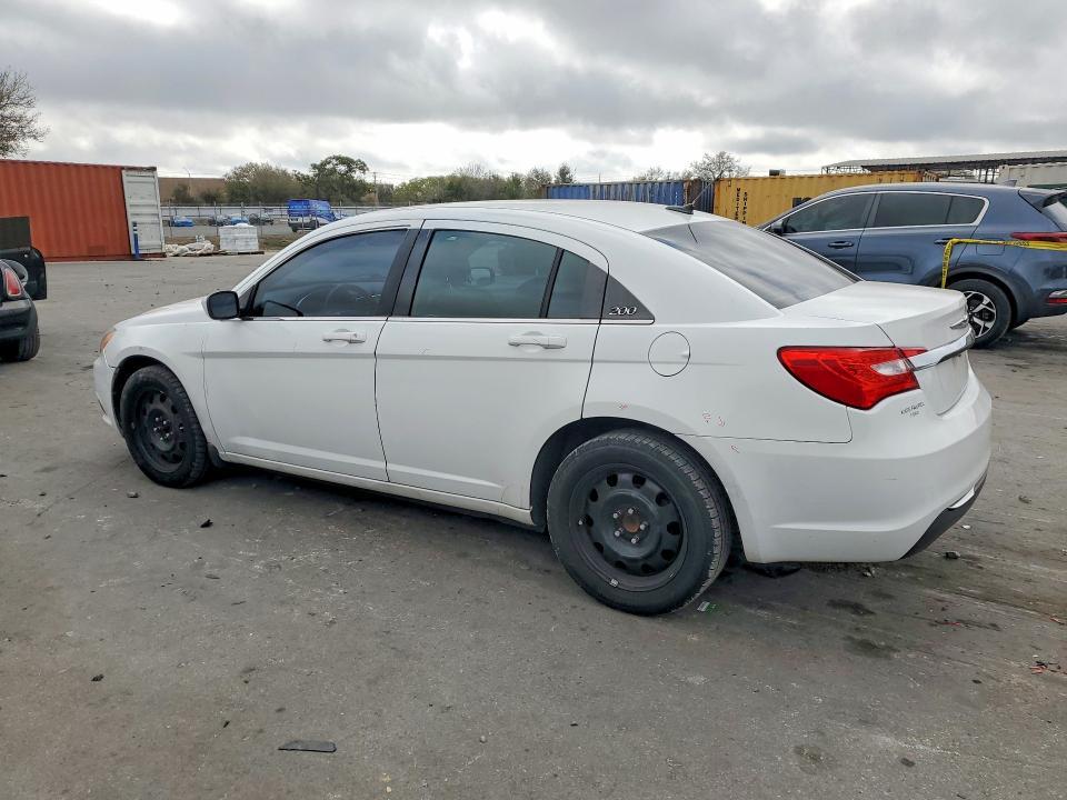 2013 Chrysler 200 Touring