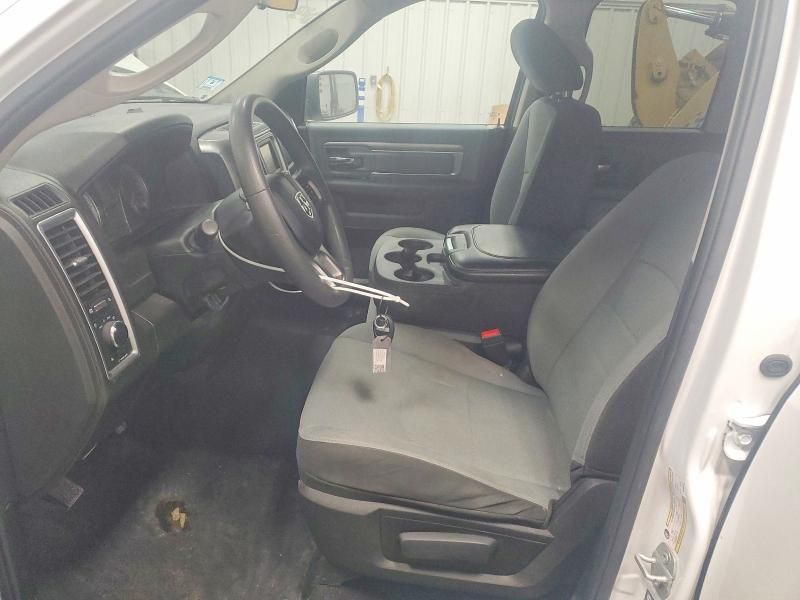 2024 Dodge Ram 1500 Classic slt