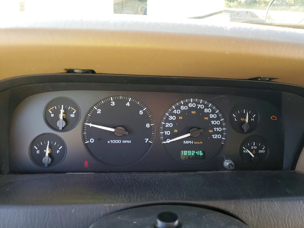2004 Jeep Grand Cherokee Laredo