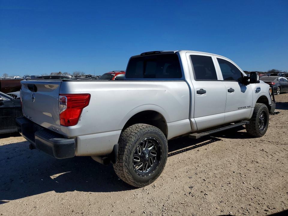 2017 Nissan Titan xd s