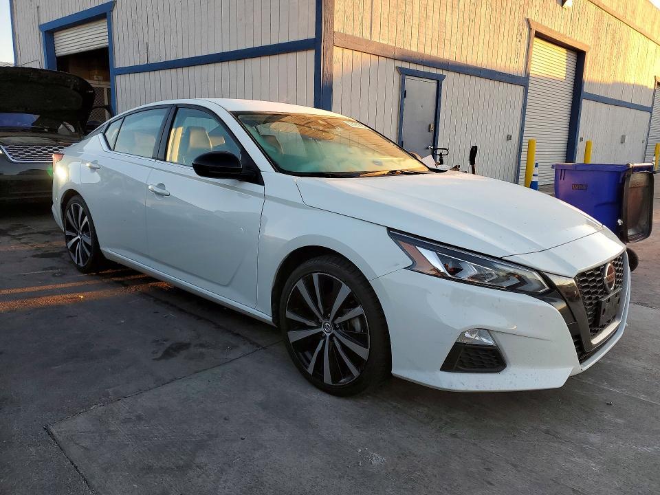 2021 Nissan Altima 2.5 sr
