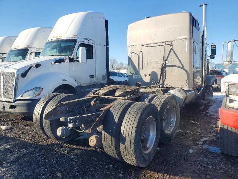 1999 Kenworth W900 Semi Truck