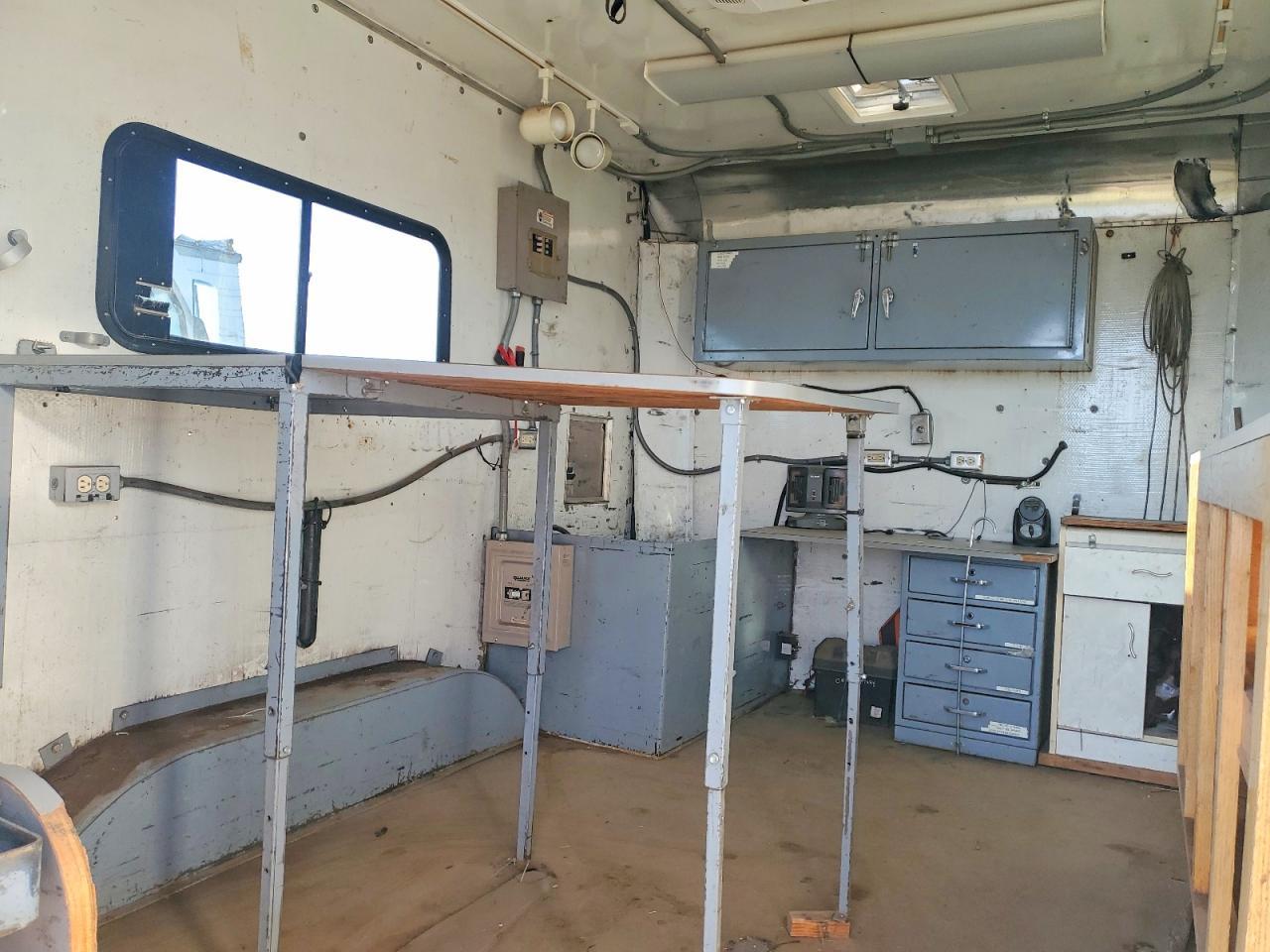 1998 B&W BV10 Fiber Optic Splicing Trailer