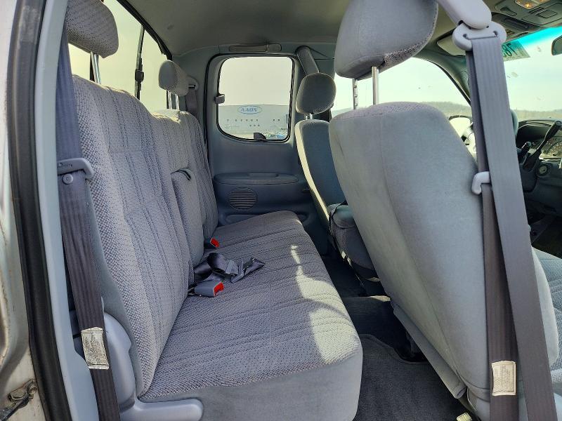 2002 Toyota Tundra Access cab
