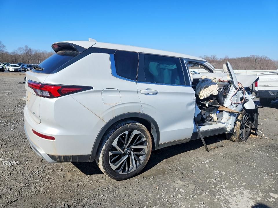 2023 Mitsubishi Outlander se