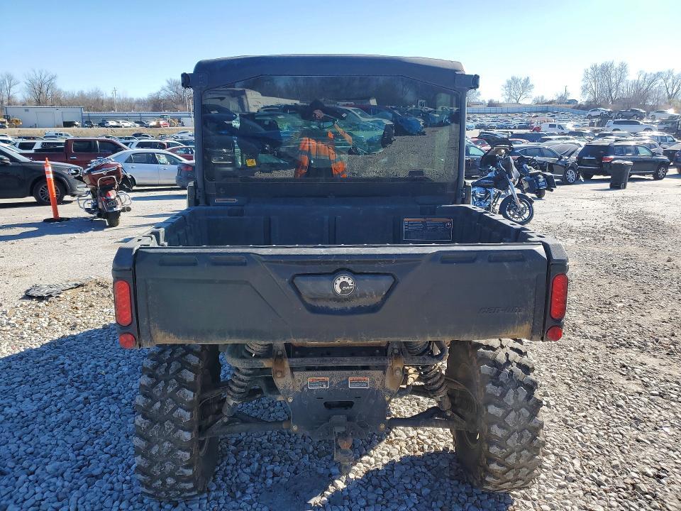 2023 Can-Am Defender Max Limited Cab HD10