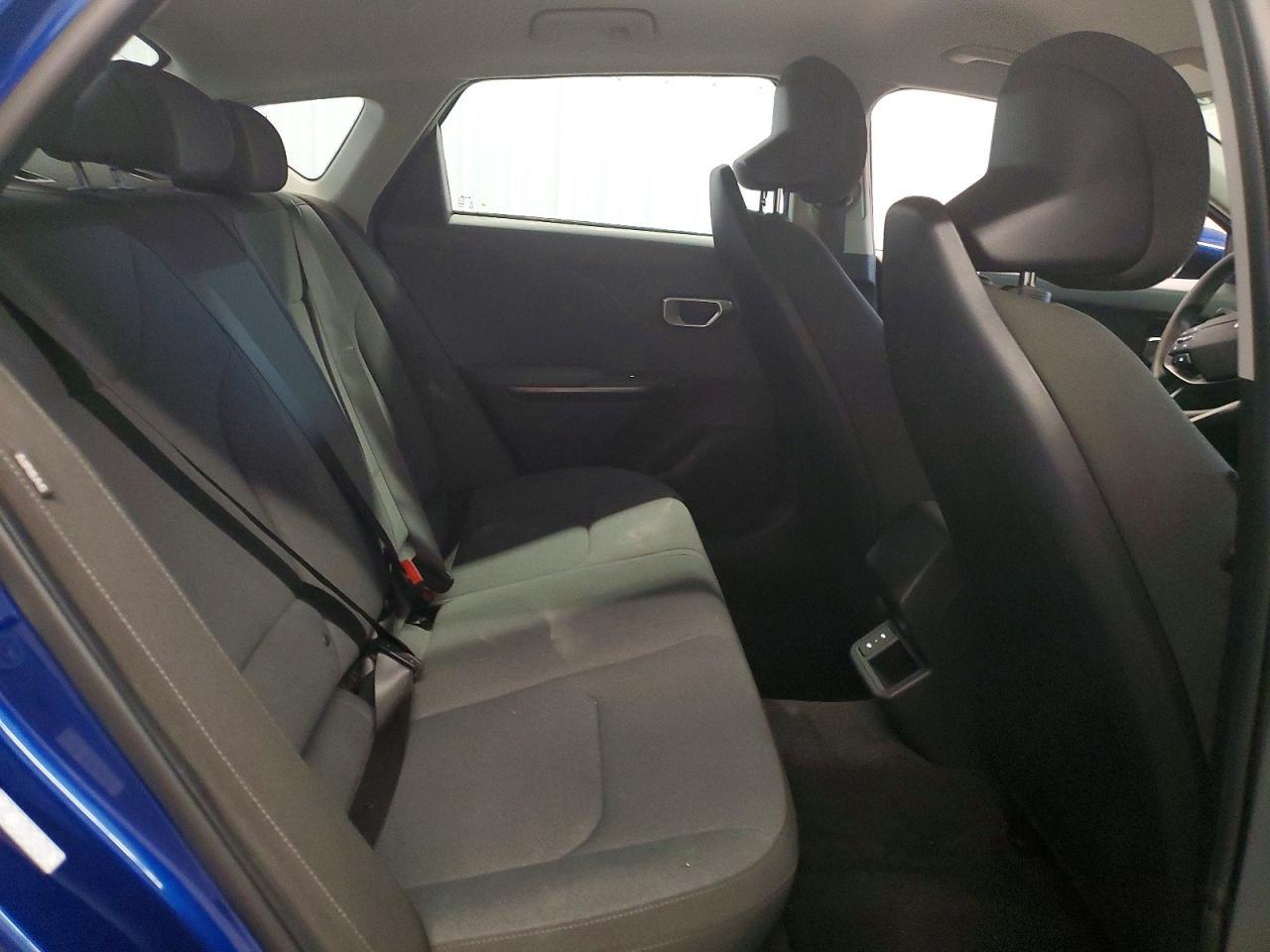 2025 KIA K4 lx
