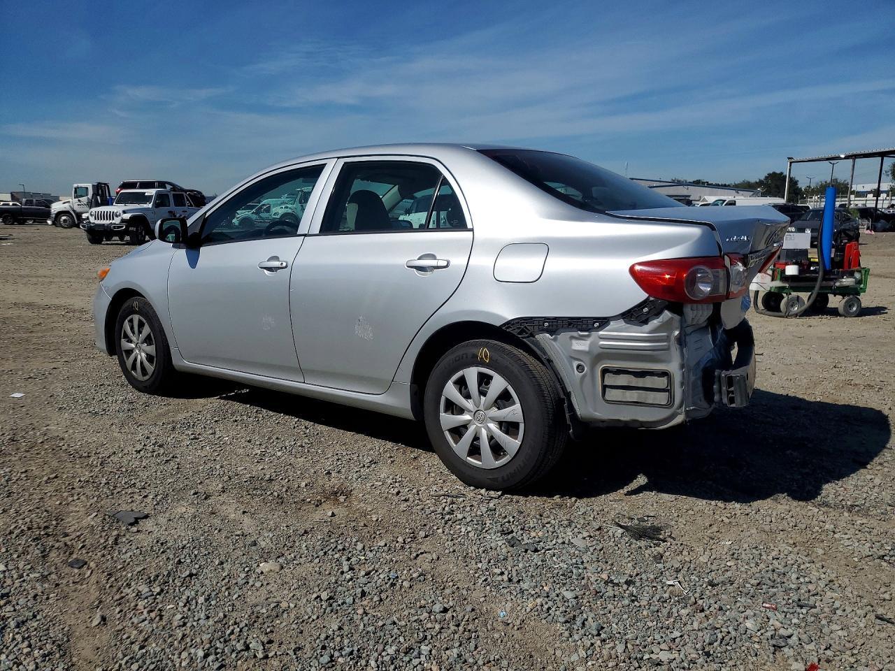 2013 Toyota Corolla l