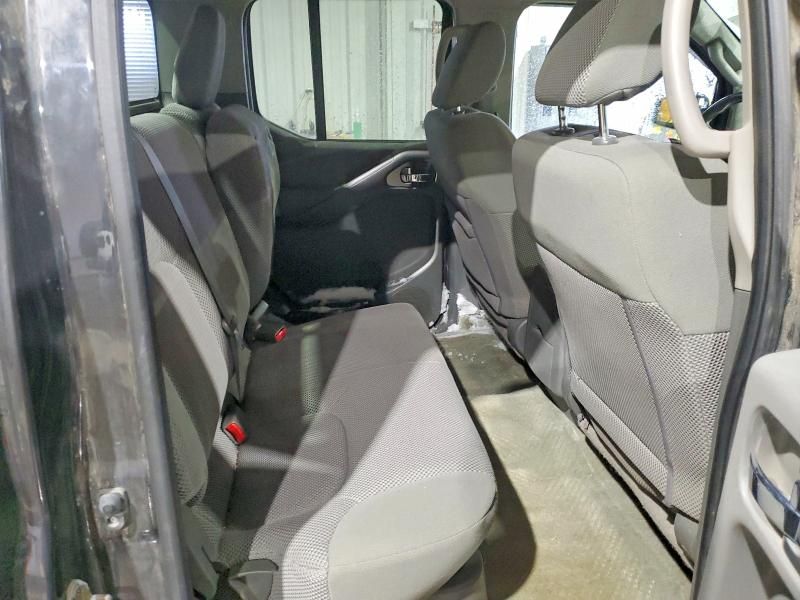 2015 Nissan Frontier s