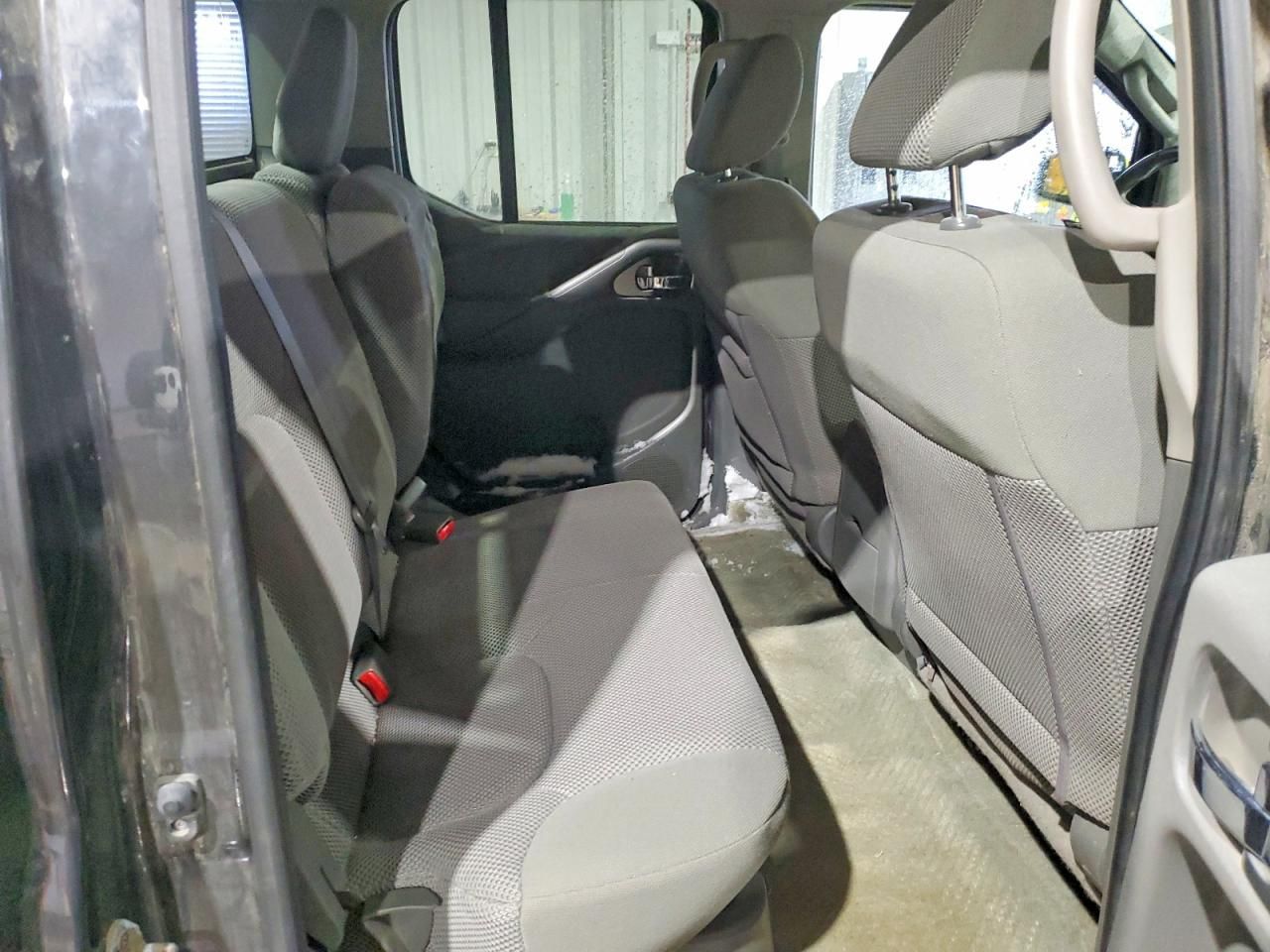 2015 Nissan Frontier s