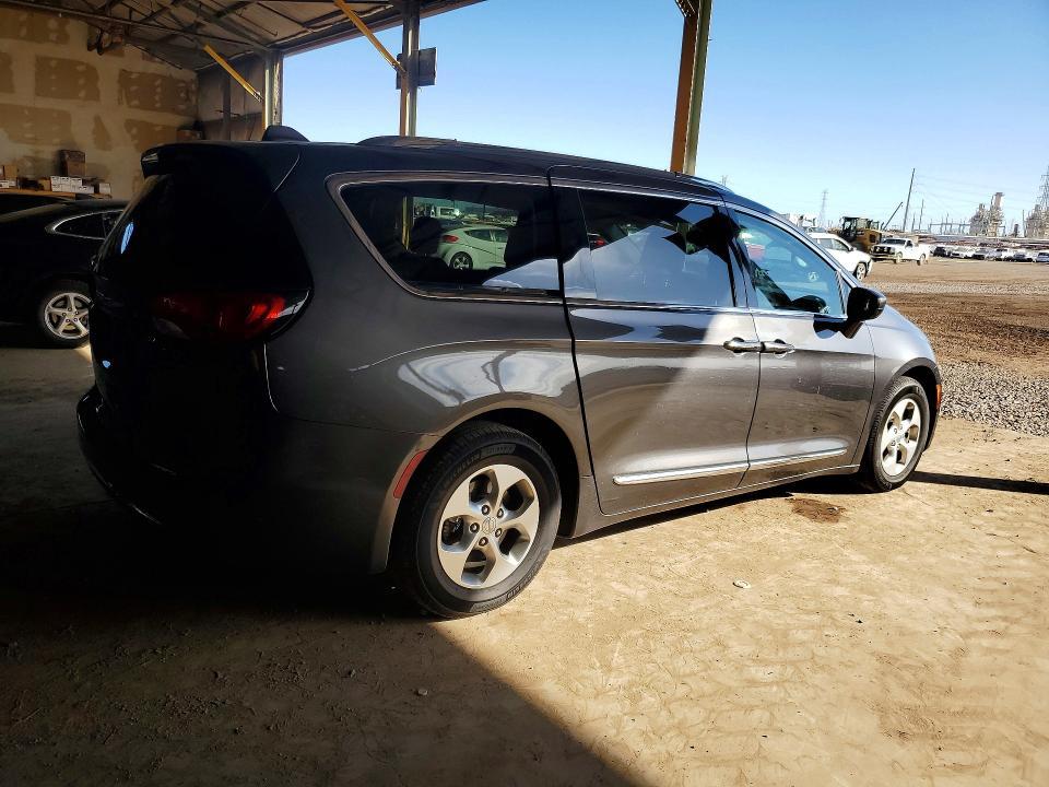 2017 Chrysler Pacifica Touring l Plus
