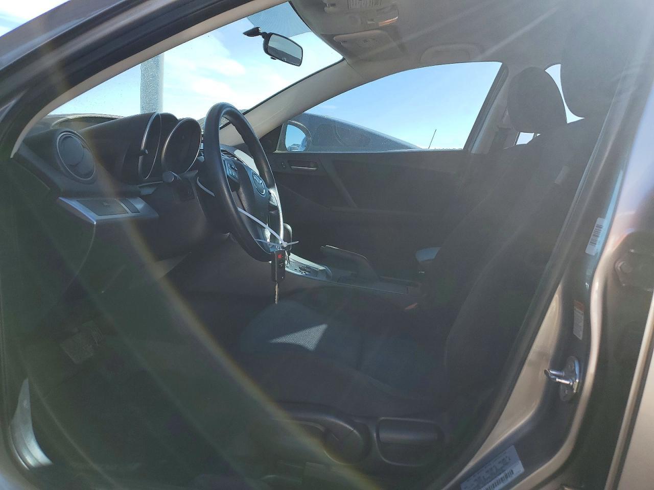 2010 Mazda 3 I