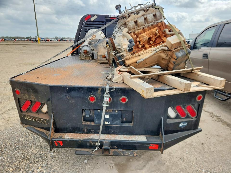 2018 Ford F350 Super Duty Flatbed Truck