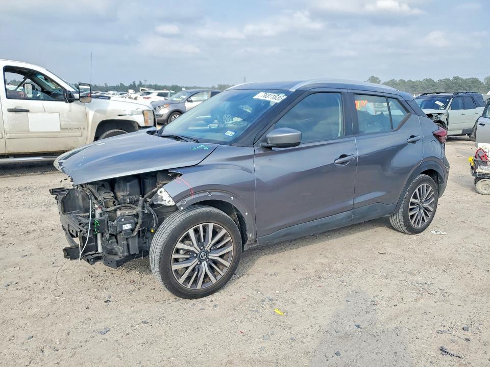 2021 Nissan Kicks sv
