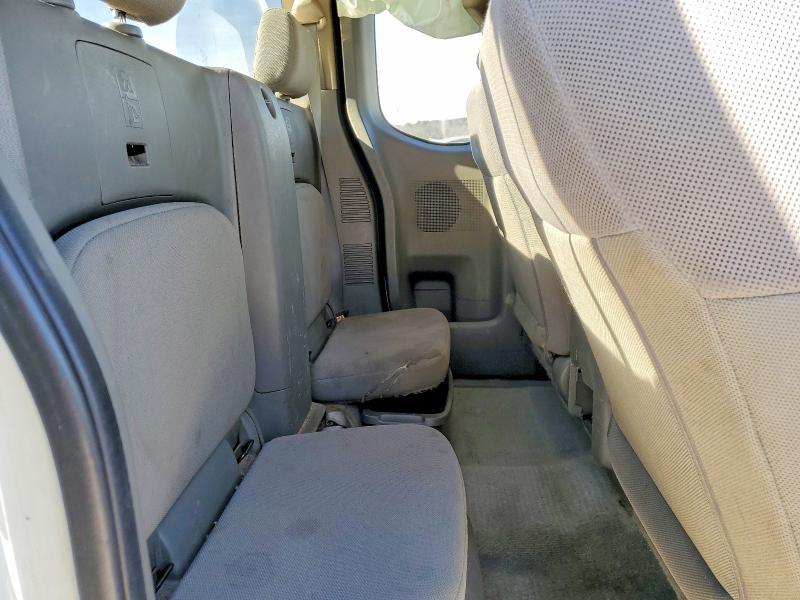 2015 Nissan Frontier s