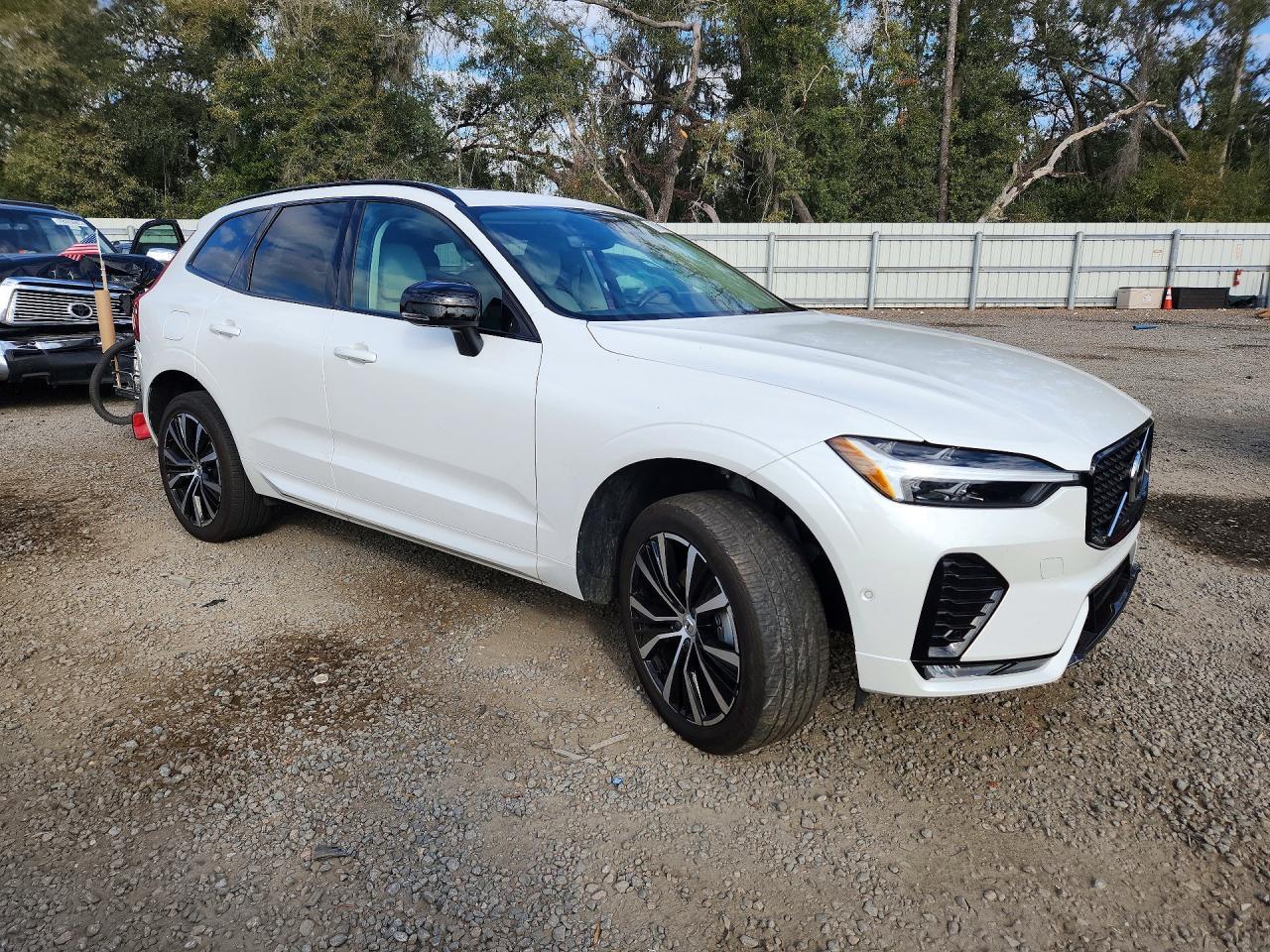 2024 Volvo Xc60 Plus