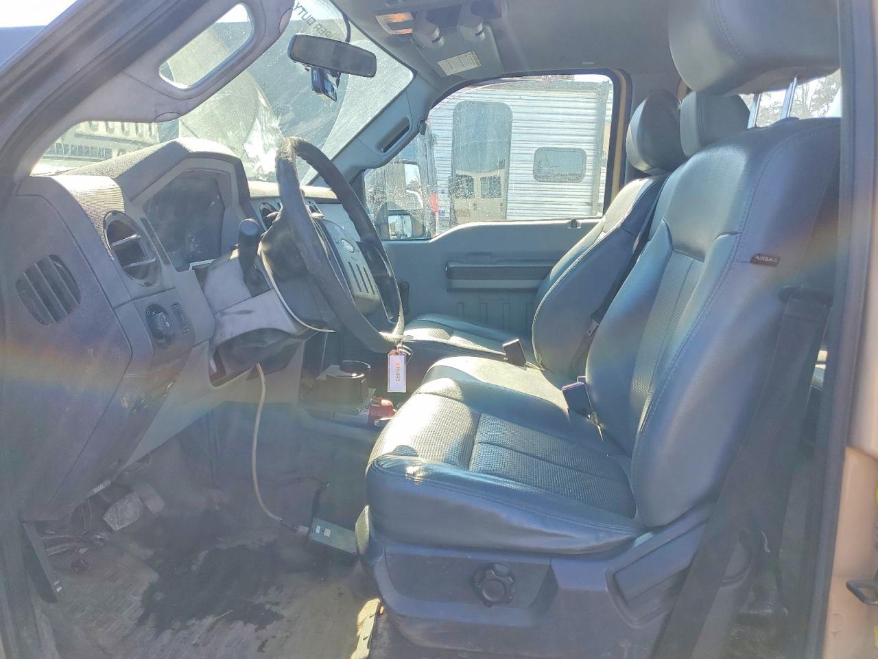 2015 Ford F450 Super Duty Flatbed Truck