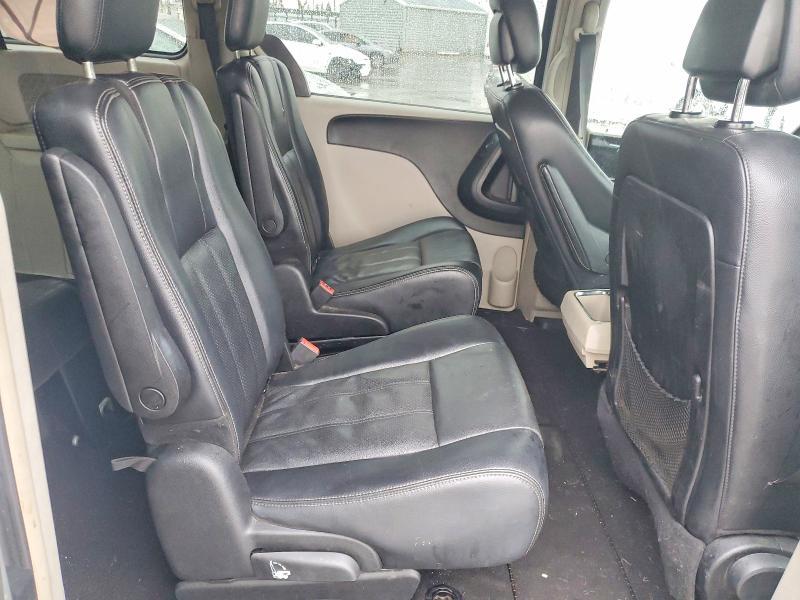 2012 Chrysler Town & Country Touring