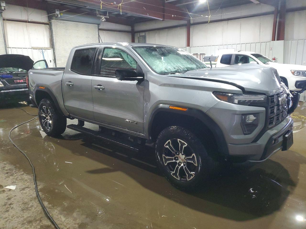 2023 GMC Canyon AT4