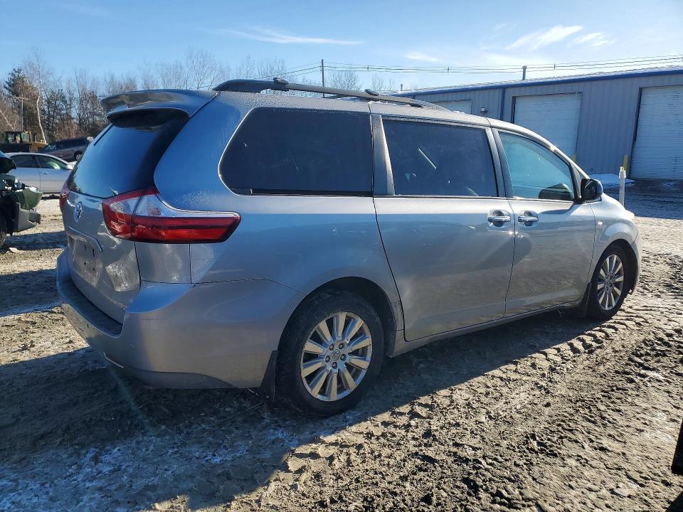 2017 Toyota Sienna xle