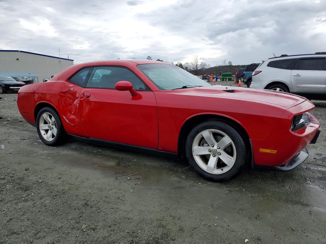 2012 Dodge Challenger sxt