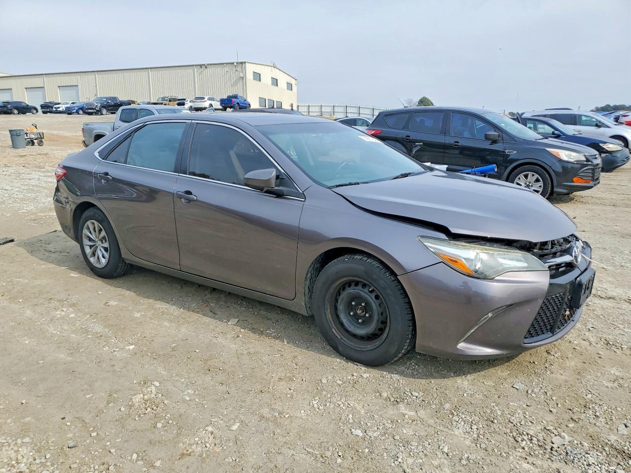 2016 Toyota Camry le
