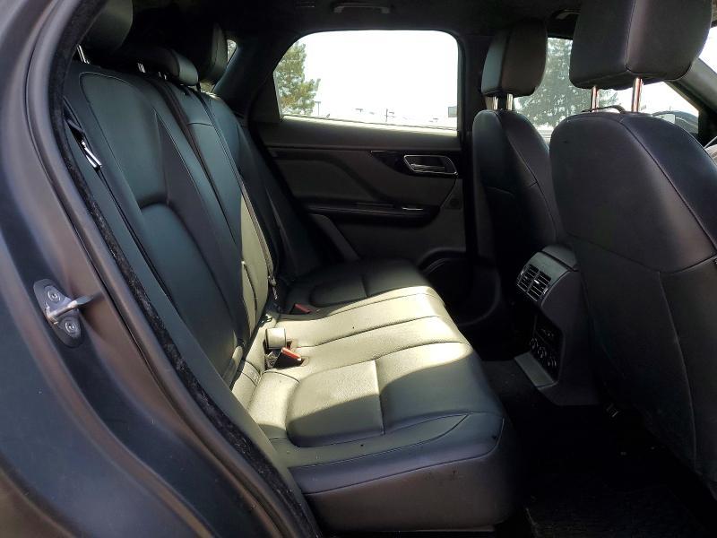 2019 Jaguar F-pace Premium