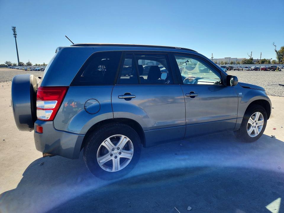 2007 Suzuki Grand Vitara Luxury