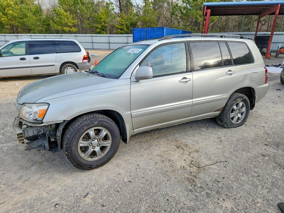 2004 Toyota Highlander Base