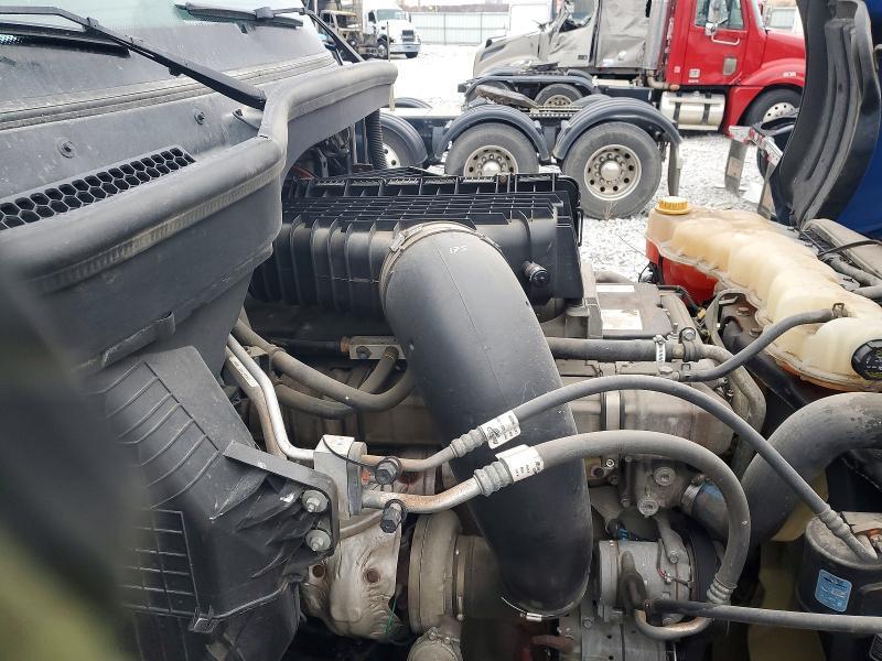 2020 Freightliner Cascadia 126 Semi Truck