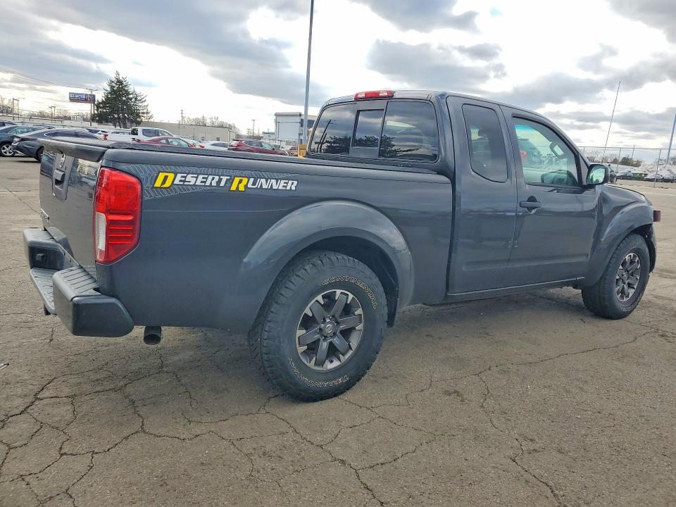 2015 Niss Frontier Desert Runner