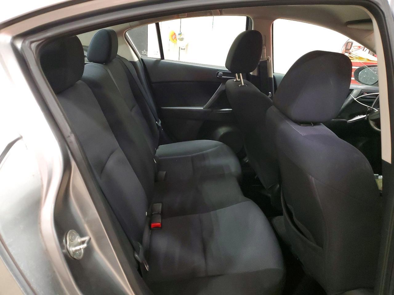 2010 Mazda 3 I