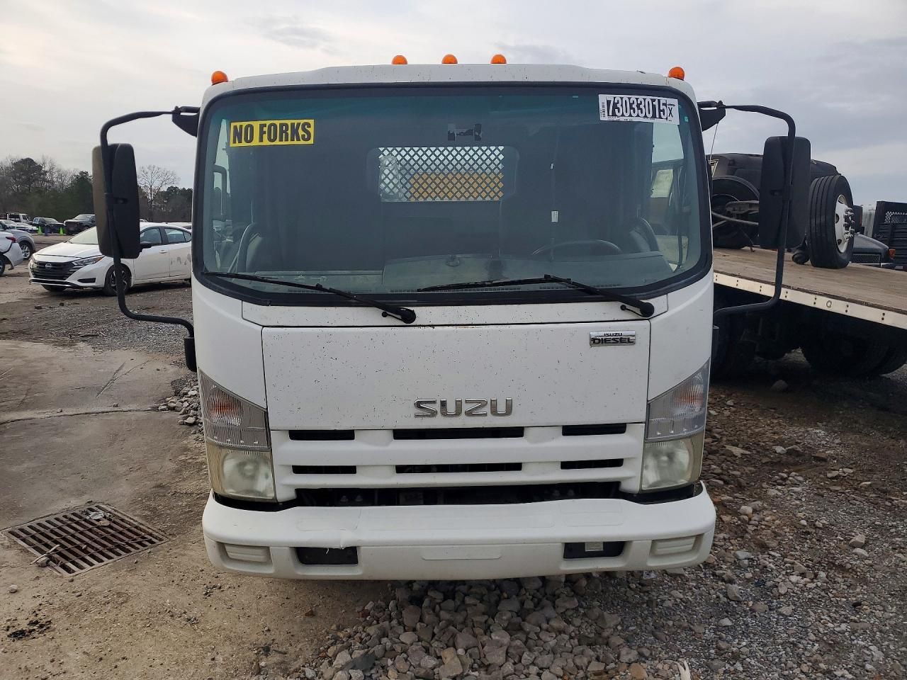 2015 Isuzu NRR Flatbed Truck