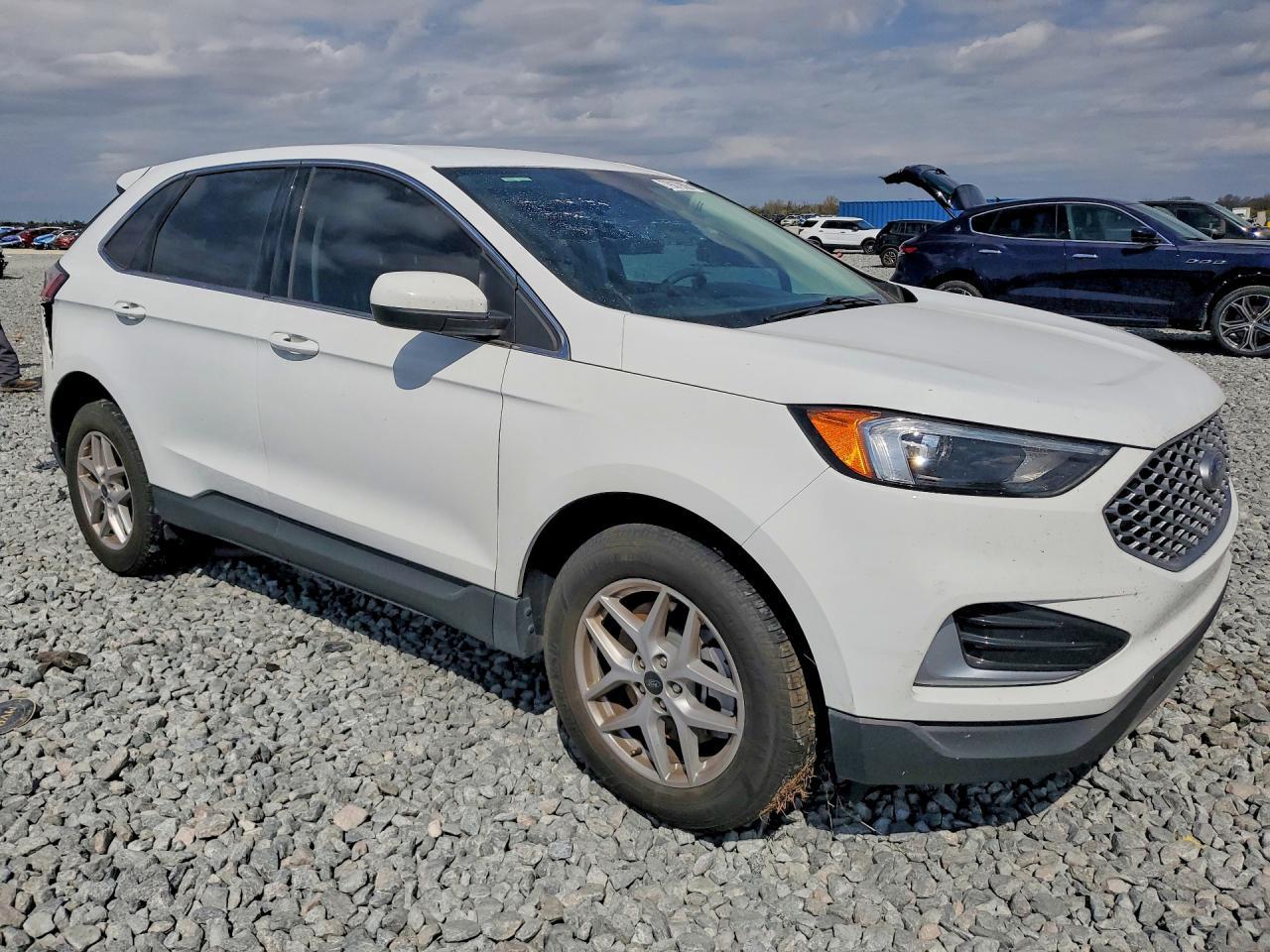 2023 Ford Edge sel
