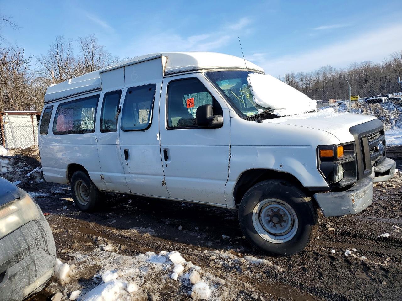 2011 Ford Econoline E250 van