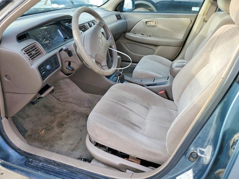 2001 Toyota Camry le