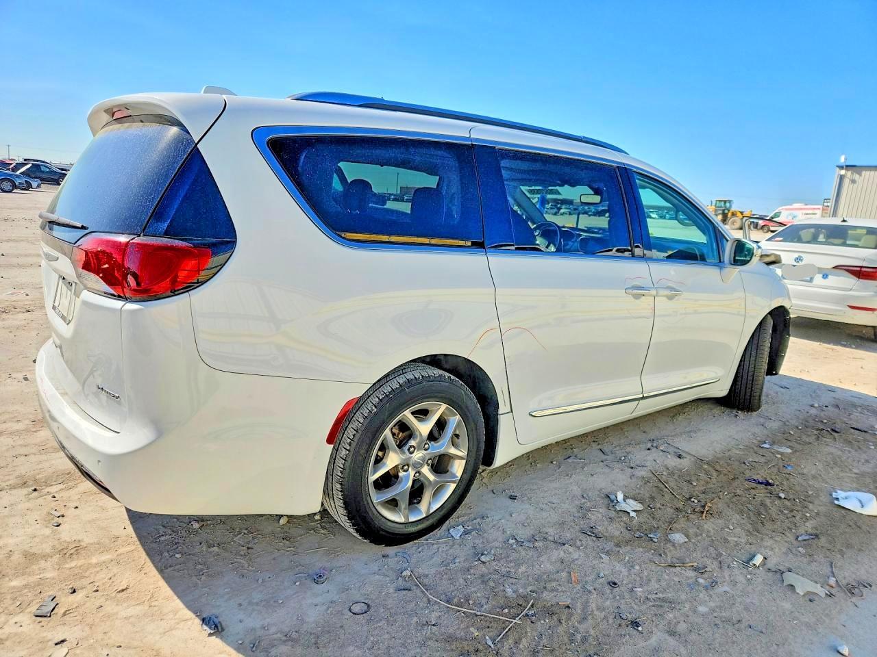 2018 Chrysler Pacifica Limited