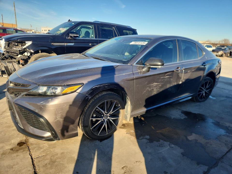 2022 Toyota Camry se