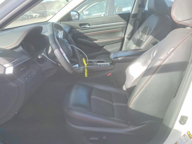 2023 Niss Altima sr
