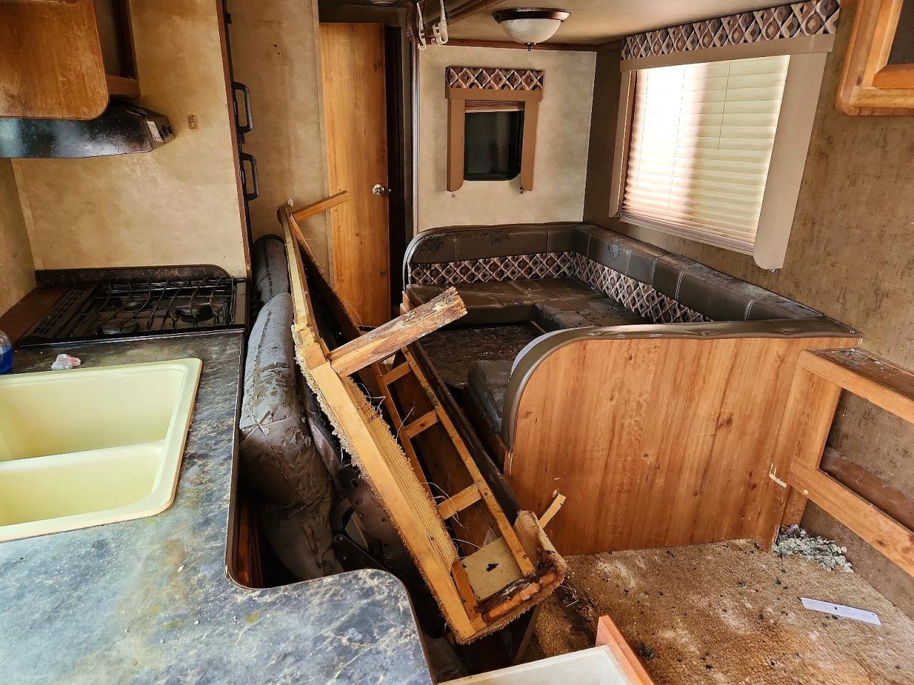 2016 Gulf Craft Inc. 2016 Gulf Stream Camper