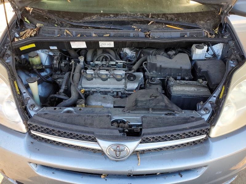 2004 Toyota Sienna xle Limited 7-passenger