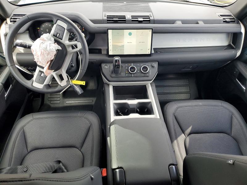 2025 Land Rover Defender 110 s