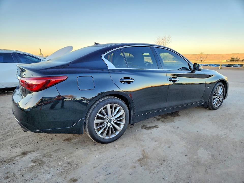 2018 Infiniti Q50 Luxe