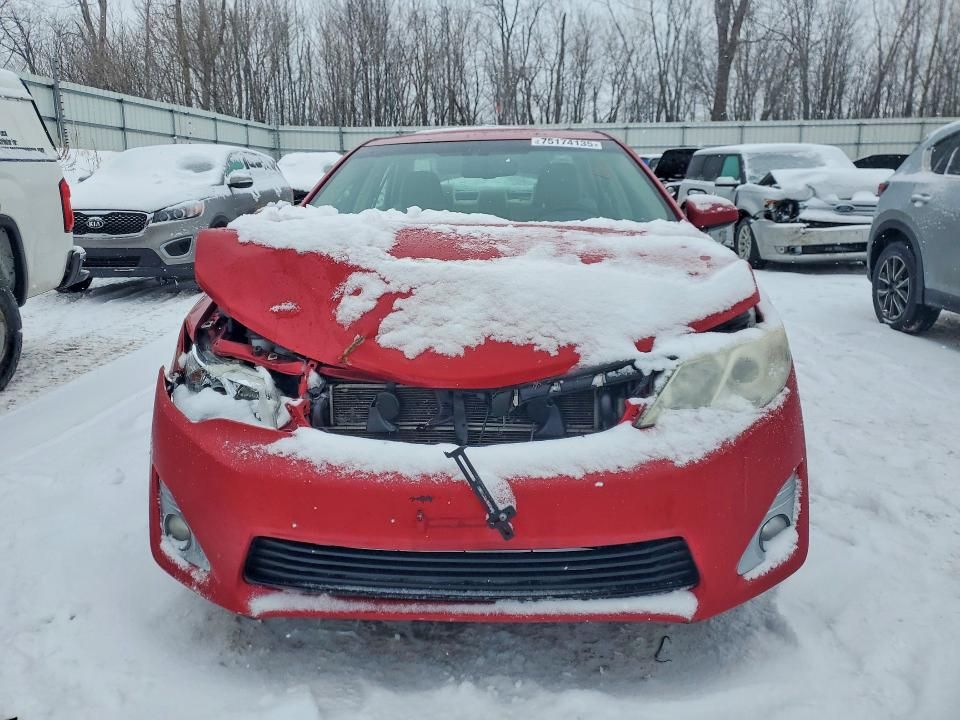 2014 Toyota Camry Hybrid