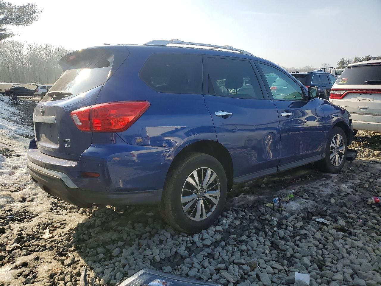 2020 Nissan Pathfinder sv