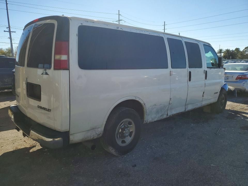 2003 Chev Express Passenger 35